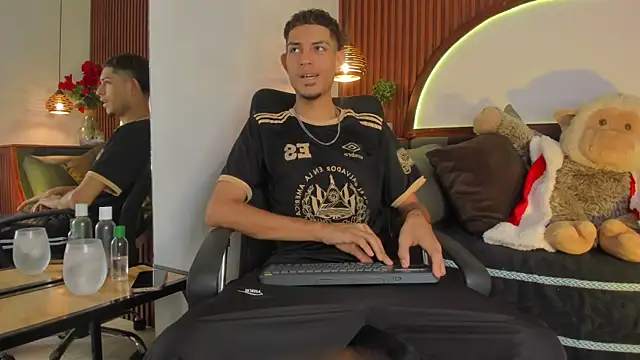 Adonis WB online show from December 19, 8:55 pm