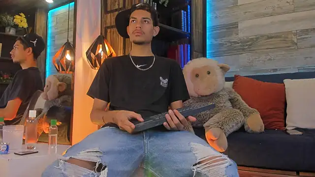 Adonis WB online show from November 18, 1:43 am