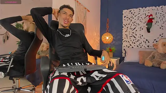 Adonis WB online show from November 21, 1:59 am