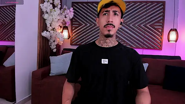 Donovan Desmond online show from March 7, 3:35 am