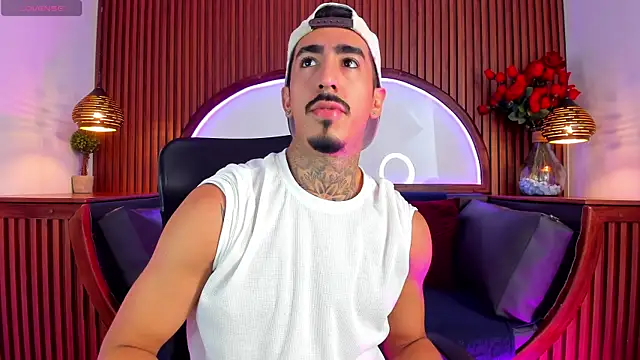 Donovan Desmond online show from April 8, 8:10 pm