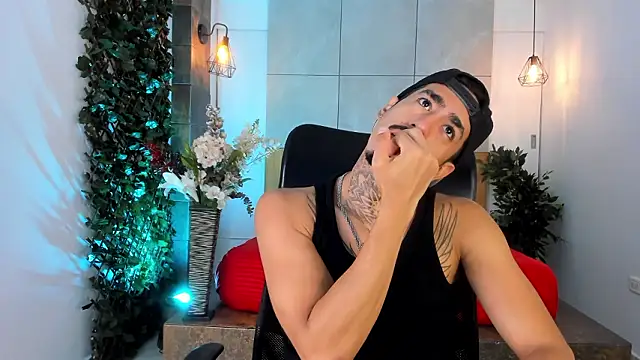 Donovan Desmond online show from March 19, 4:23 am