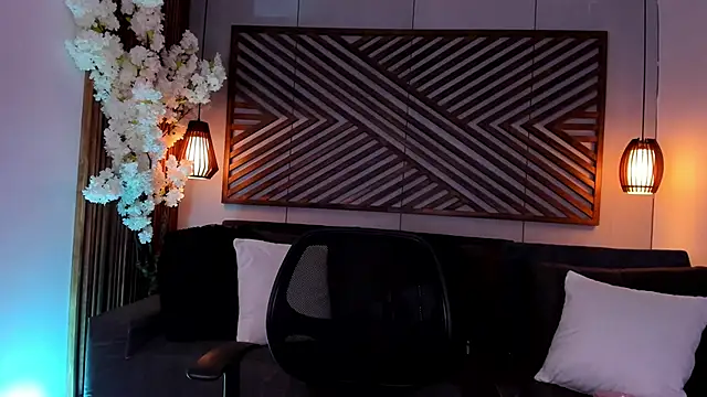 Donovan Desmond online show from March 20, 4:24 am