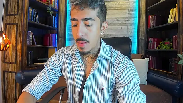 Donovan Desmond online show from November 13, 11:19 pm