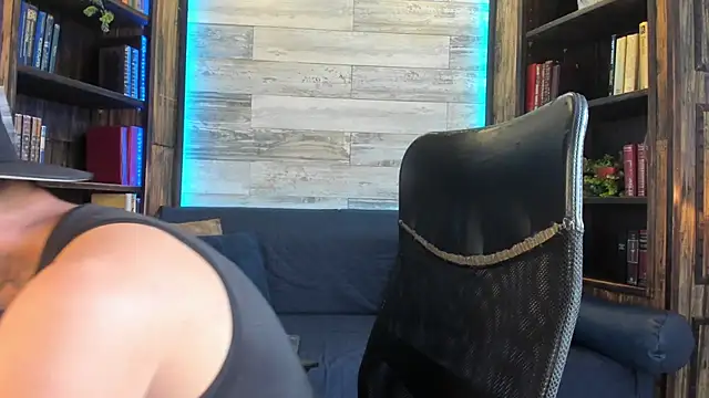 Donovan Desmond online show from October 30, 7:44 pm