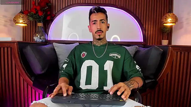 Donovan Desmond online show from March 27, 7:59 pm