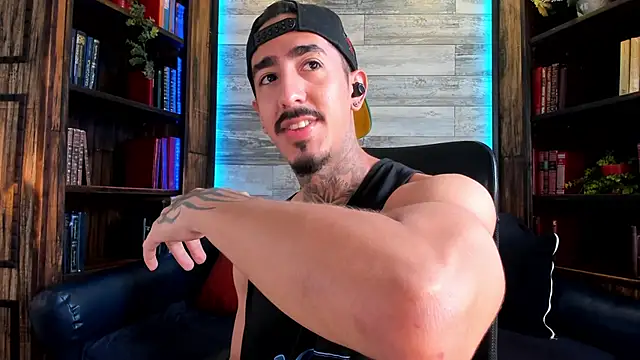 Donovan Desmond online show from December 2, 8:10 pm