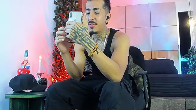 Donovan Desmond online show from February 14, 4:34 am