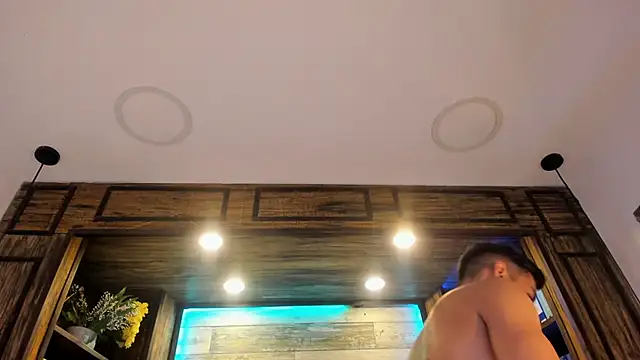 Donovan Desmond online show from November 27, 8:37 am