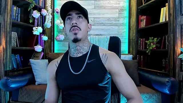 Donovan Desmond online show from February 13, 3:39 am