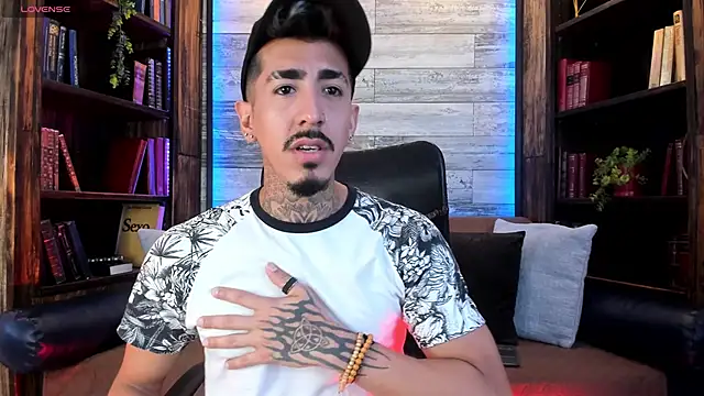 Donovan Desmond online show from February 11, 12:21 am