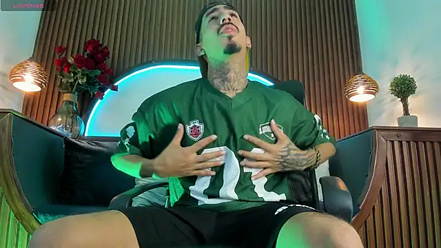 Donovan Desmond online show from January 10, 4:08 am