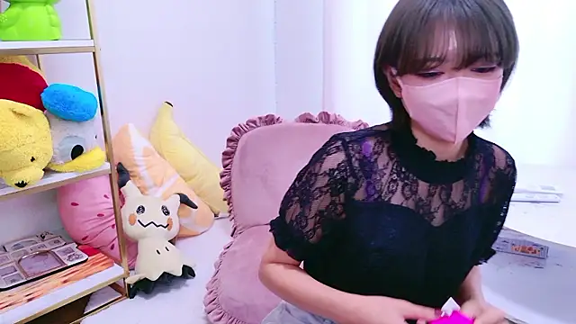 Azusa DoMybest online show from November 3, 3:23 am