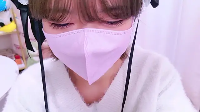 Azusa DoMybest online show from November 9, 4:16 am