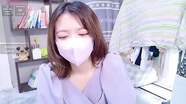 Azusa DoMybest online show from April 15, 3:23 am
