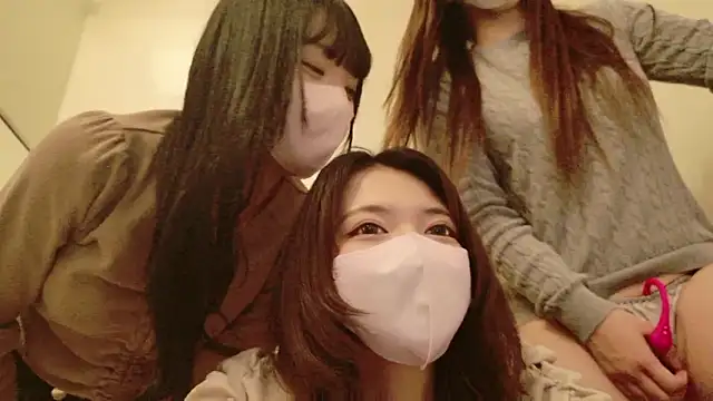 Azusa DoMybest online show from April 10, 10:11 am