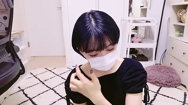 Azusa DoMybest online show from October 1, 4:06 am