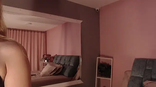 Camila Russoo online show from January 13, 9:08 pm