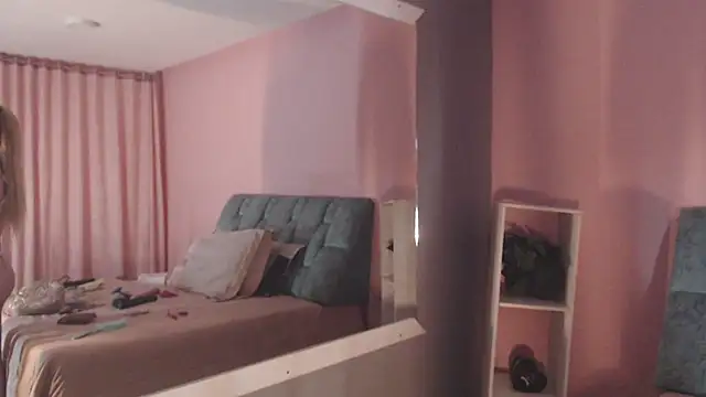 Camila Russoo online show from January 17, 9:40 pm