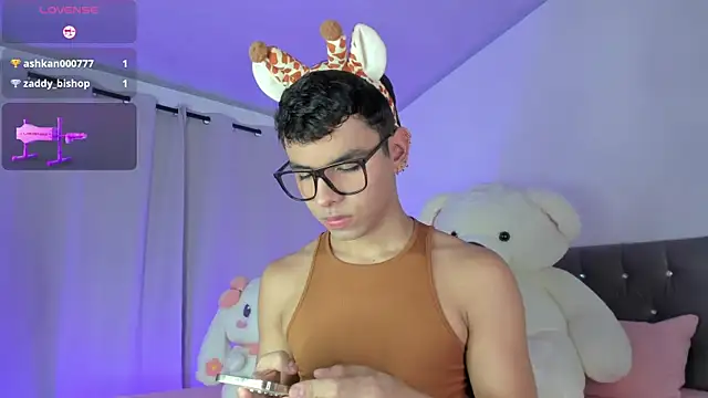 Auren Sethian online show from October 7, 7:48 pm