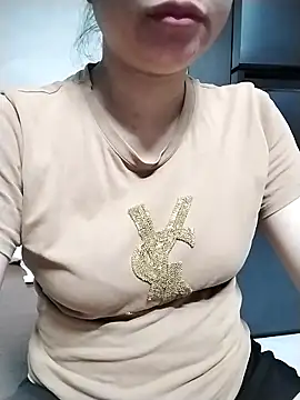 Mie rose online show from April 14, 2:22 pm