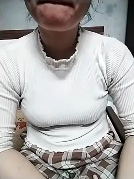 Mie rose online show from March 3, 1:40 pm