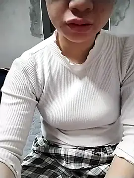 Mie rose online show from November 30, 1:28 am