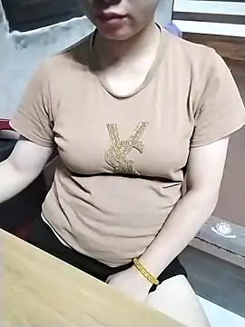 Mie rose online show from April 15, 2:28 am