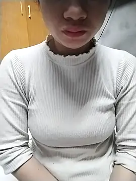 Mie rose online show from February 9, 9:35 pm