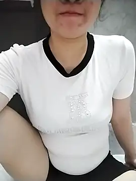 Mie rose online show from October 20, 1:55 pm