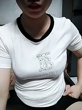 Snapshot of Mie_rose chatting on October 18, 1:35 pm Mie rose online show from October 18, 1:35 pm