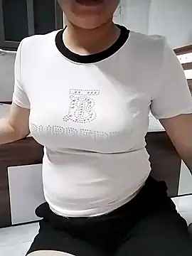 Mie rose online show from October 25, 2:39 pm