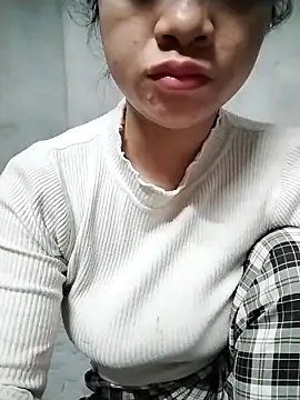 Mie rose online show from February 18, 8:33 am