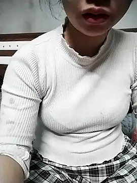 Mie rose online show from December 3, 2:16 pm