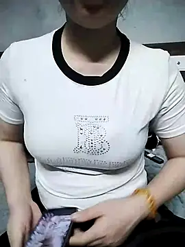 Mie rose online show from February 15, 12:26 pm