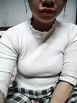 Mie rose online show from November 18, 2:31 pm