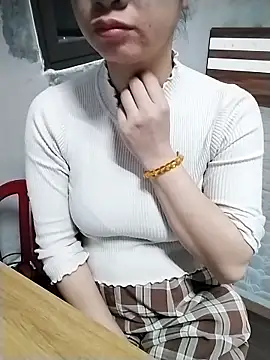 Mie rose online show from February 3, 1:38 am