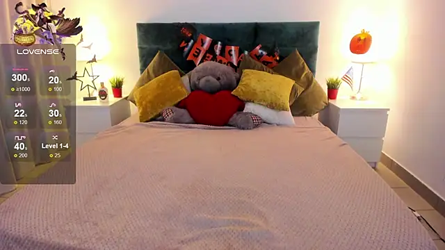 mishapallmer online show from October 28, 8:13 am