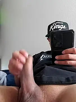 Snapshot of Caramelcumm0093 chatting on November 26, 2:33 am Caramelcumm0093 online show from November 26, 2:33 am