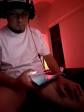 Snapshot of Caramelcumm0093 chatting on November 2, 1:43 am Caramelcumm0093 online show from November 2, 1:43 am