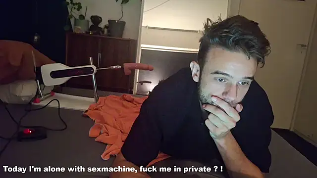 Snapshot of squirtproff chatting on September 29, 6:24 pm squirtproff online show from September 29, 6:24 pm