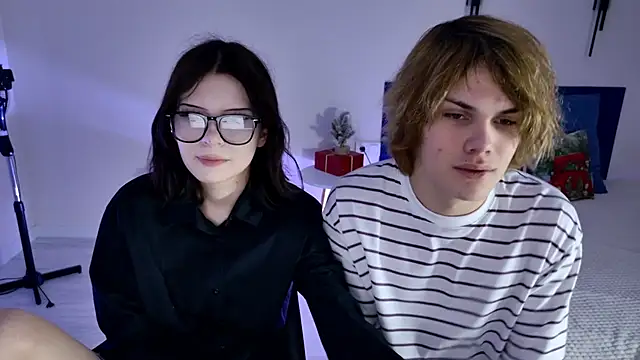 Bonnie And C1yde online show from January 14, 2:31 pm