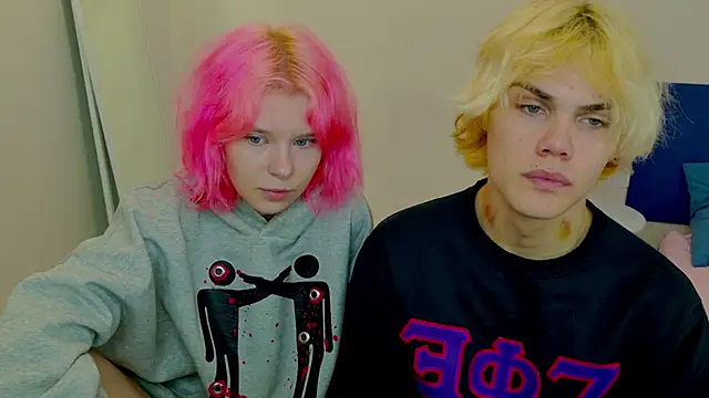 Snapshot of Bonnie_And_C1yde chatting on October 19, 5:16 pm Bonnie And C1yde online show from October 19, 5:16 pm