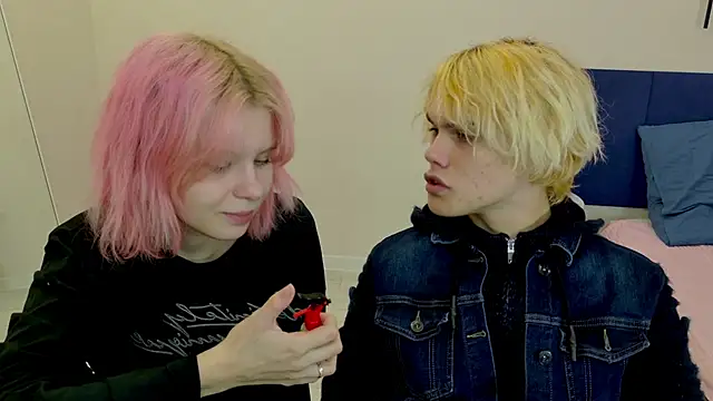 Snapshot of Bonnie_And_C1yde chatting on November 4, 5:06 pm Bonnie And C1yde online show from November 4, 5:06 pm