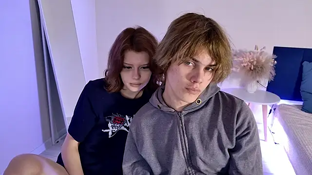 Snapshot of Bonnie_And_C1yde chatting on December 2, 5:14 pm Bonnie And C1yde online show from December 2, 5:14 pm