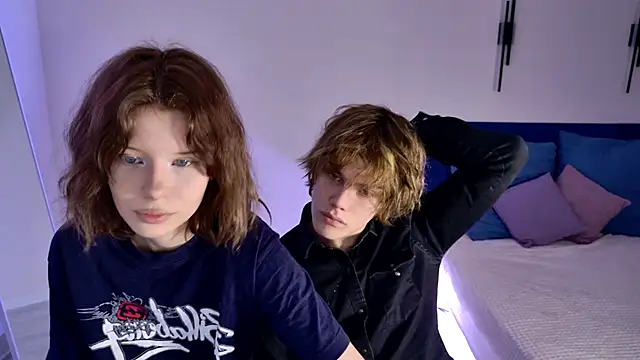 Snapshot of Bonnie_And_C1yde chatting on November 30, 5:03 pm Bonnie And C1yde online show from November 30, 5:03 pm