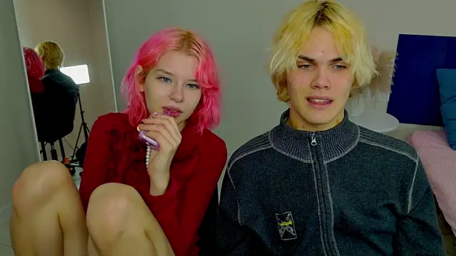 Snapshot of Bonnie_And_C1yde chatting on October 20, 5:13 pm Bonnie And C1yde online show from October 20, 5:13 pm