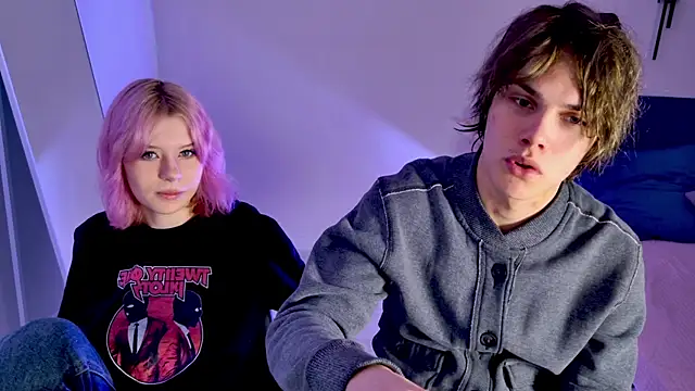 Snapshot of Bonnie_And_C1yde chatting on November 11, 5:19 pm Bonnie And C1yde online show from November 11, 5:19 pm