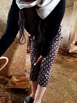 ezgi2545 online show from April 14, 7:13 am