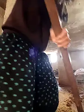 Snapshot of ezgi2545 chatting on March 1, 6:57 am ezgi2545 online show from March 1, 6:57 am